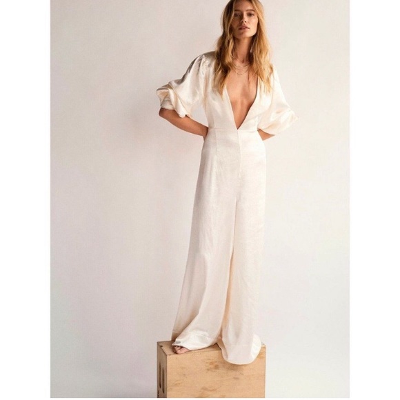 Free People Pants - NWT FREE PEOPLE Sz 8 NADIA JUMPSUIT ONE PIECE PLUNGE WEDDING ENGAGEMENT IVORY
